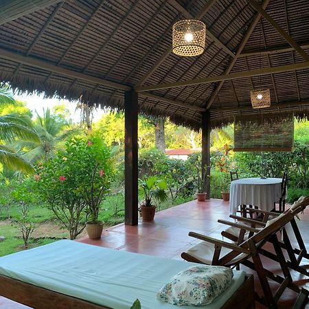 Bed and Breakfast Les Jardins D'Ankify Andimaka Exterior foto