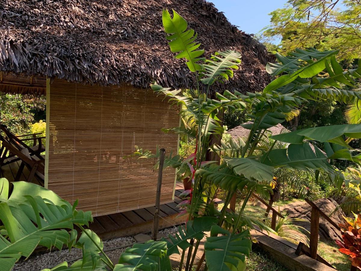 Bed and Breakfast Les Jardins D'Ankify Andimaka Exterior foto