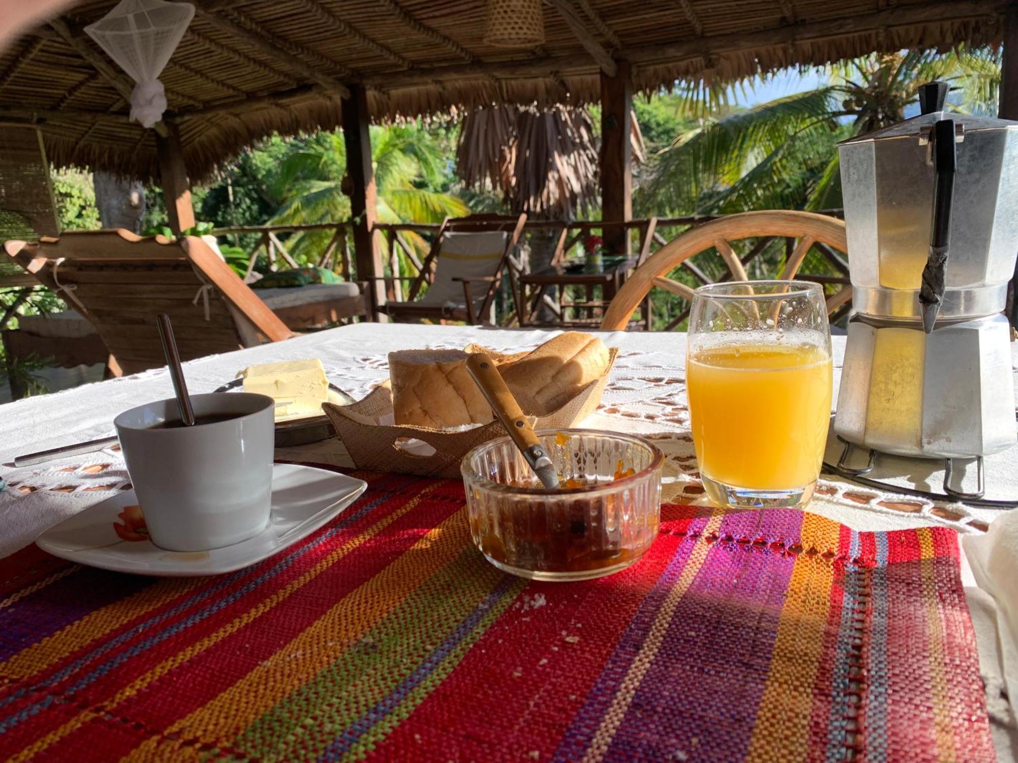 Bed and Breakfast Les Jardins D'Ankify Andimaka Exterior foto