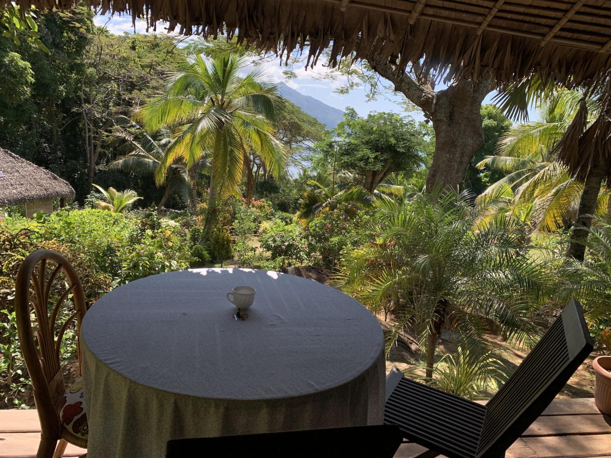 Bed and Breakfast Les Jardins D'Ankify Andimaka Exterior foto
